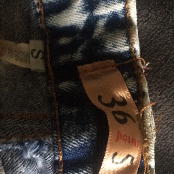 Shorts - Picture 4 of 4